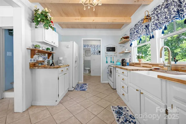 $275,000 | 1231 Caldwell Place Northwest, Lenoir, NC 28645