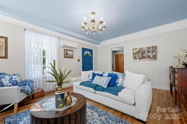 $275,000 | 1231 Caldwell Place Northwest, Lenoir, NC 28645