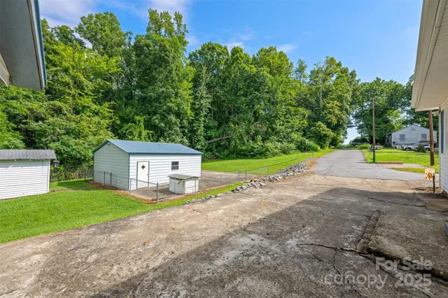 $275,000 | 1231 Caldwell Place Northwest, Lenoir, NC 28645