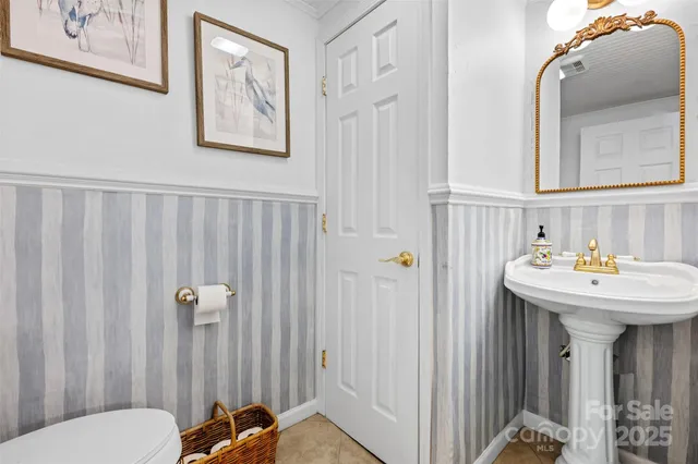 $275,000 | 1231 Caldwell Place Northwest, Lenoir, NC 28645