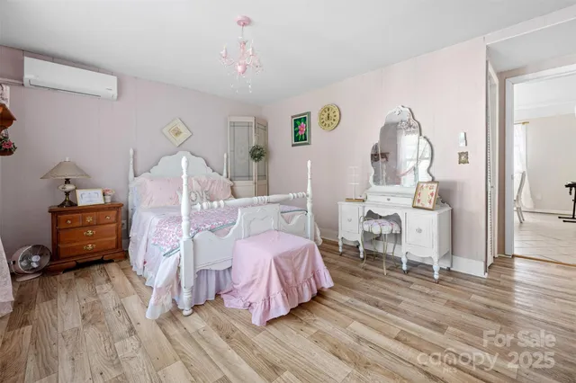 $275,000 | 1231 Caldwell Place Northwest, Lenoir, NC 28645