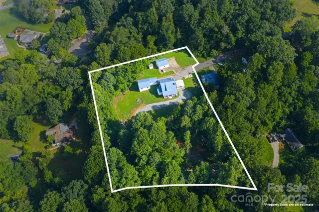 $275,000 | 1231 Caldwell Place Northwest, Lenoir, NC 28645