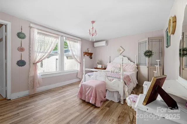 $275,000 | 1231 Caldwell Place Northwest, Lenoir, NC 28645