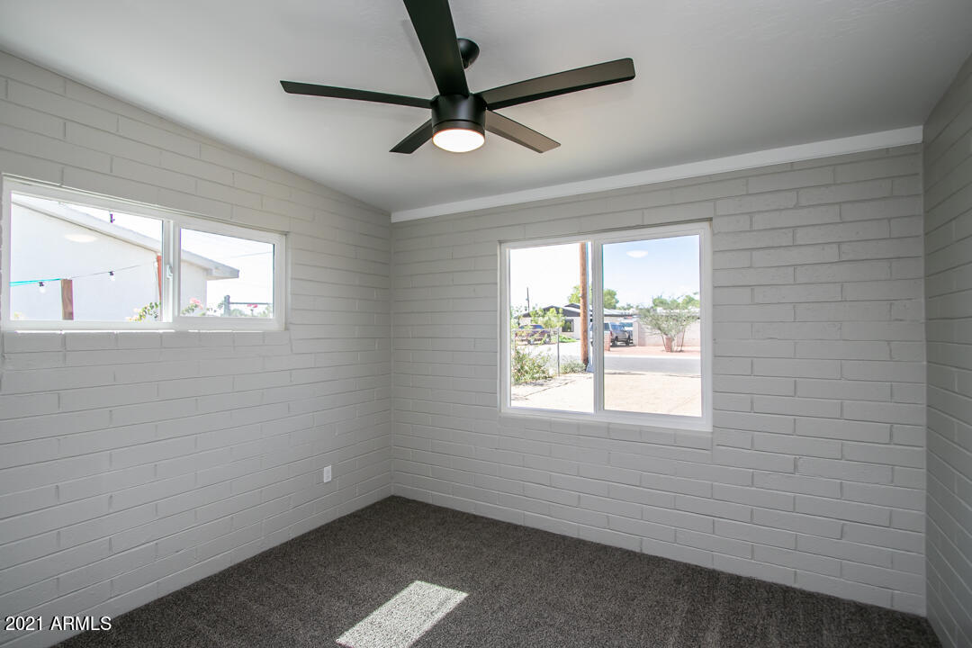 2045 West Lawrence Road Phoenix, AZ 85015 - Photo 13 of 23 IMG_0354