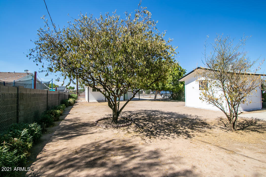 2045 West Lawrence Road Phoenix, AZ 85015 - Photo 19 of 23 IMG_0334