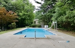 14 Bailey Road Enfield, CT 06082 - Photo 3 of 40