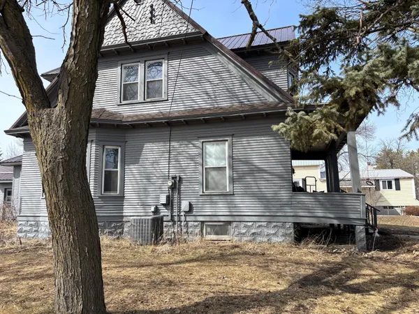 $260,000 | 201 5th Street North, Grove City, MN 56243