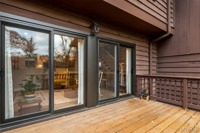 $349,000 | 2005 Meadowtree Lane, Kirkwood, MO 63122