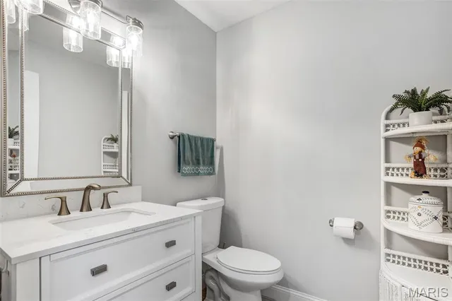 $349,000 | 2005 Meadowtree Lane, Kirkwood, MO 63122