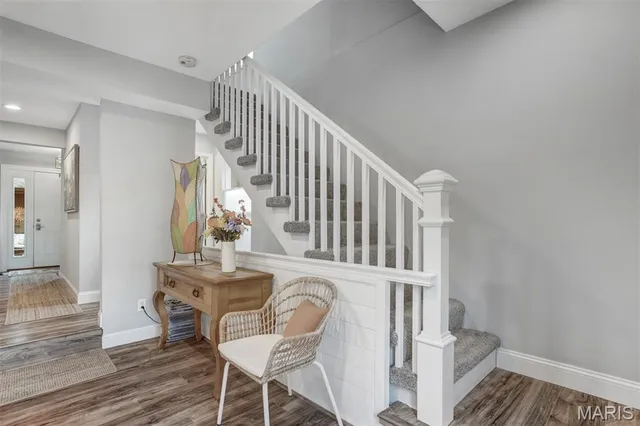 $349,000 | 2005 Meadowtree Lane, Kirkwood, MO 63122