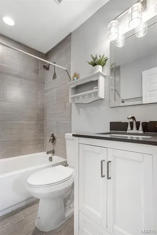 $349,000 | 2005 Meadowtree Lane, Kirkwood, MO 63122