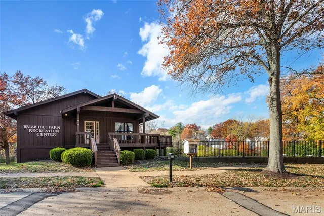 $349,000 | 2005 Meadowtree Lane, Kirkwood, MO 63122