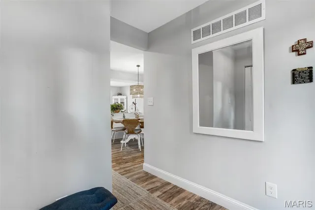 $349,000 | 2005 Meadowtree Lane, Kirkwood, MO 63122