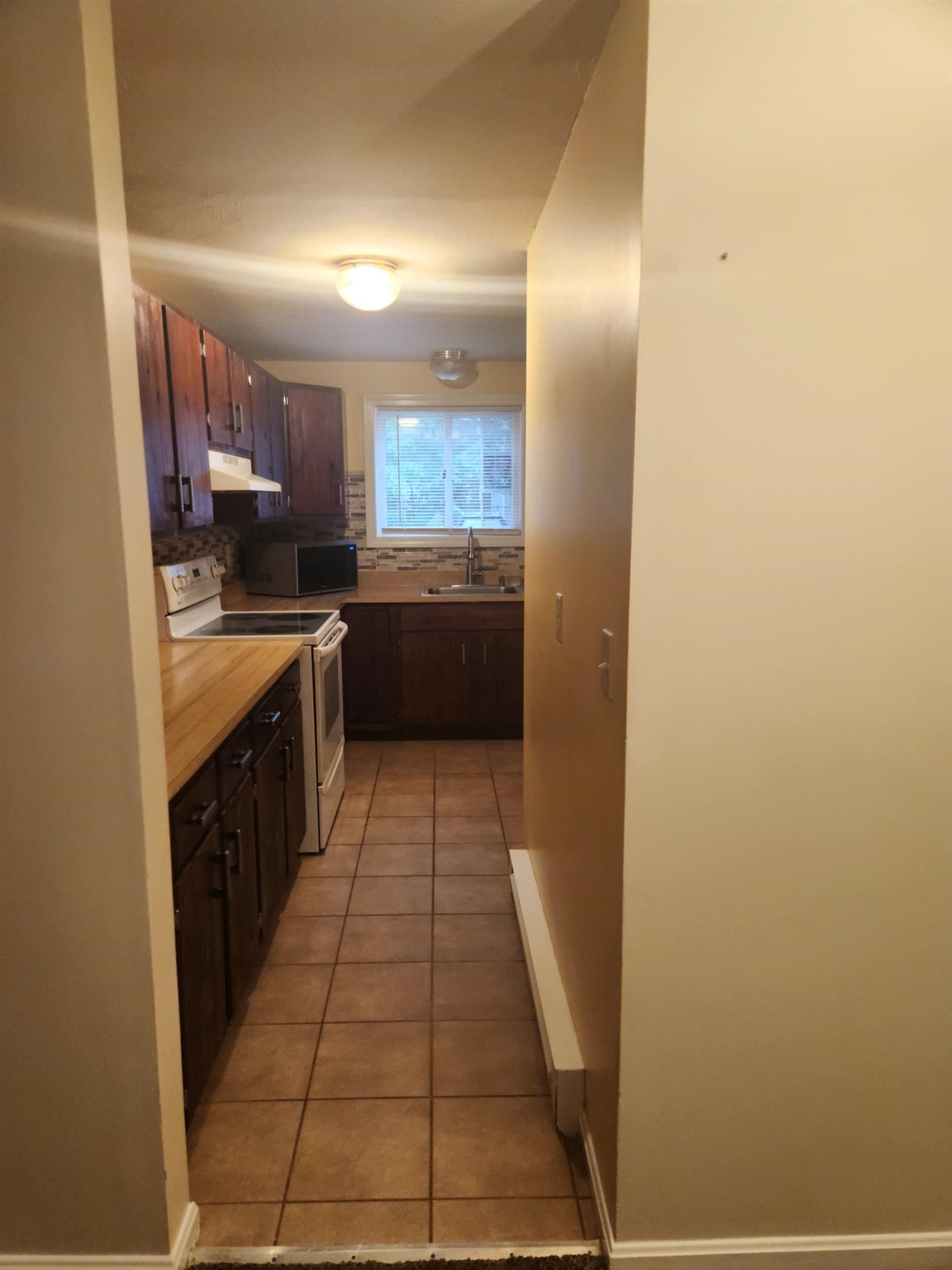 17 Burns Avenue, Unit 2 Concord, NH 03301 - Photo 11 of 22