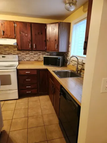 $264,900 | 17 Burns Avenue, Unit 2, Concord, NH 03301