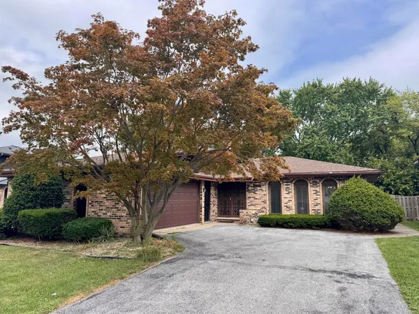 $261,000 | 17945 Maple Street, Lansing, IL 60438