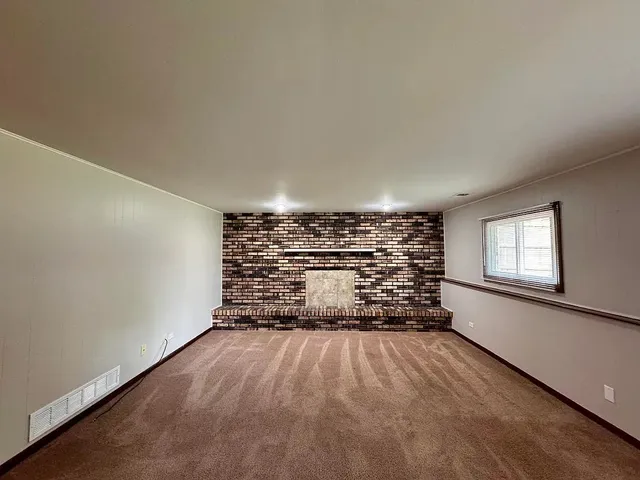 $298,000 | 17945 Maple Street, Lansing, IL 60438