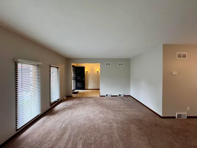 $298,000 | 17945 Maple Street, Lansing, IL 60438