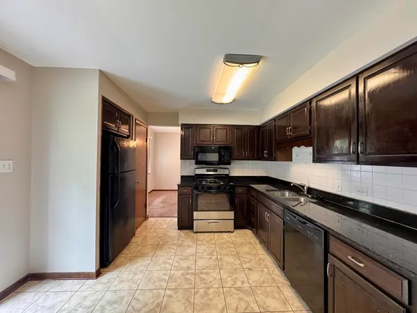 $261,000 | 17945 Maple Street, Lansing, IL 60438
