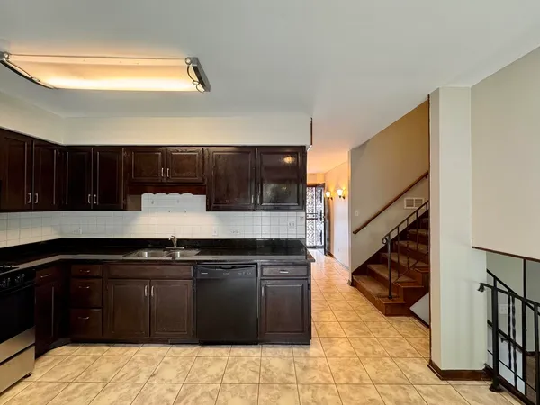 $261,000 | 17945 Maple Street, Lansing, IL 60438