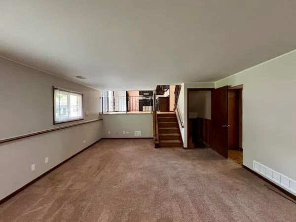 $261,000 | 17945 Maple Street, Lansing, IL 60438