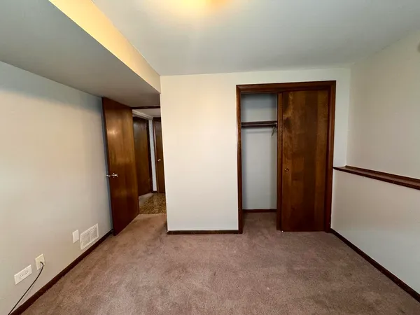 $261,000 | 17945 Maple Street, Lansing, IL 60438