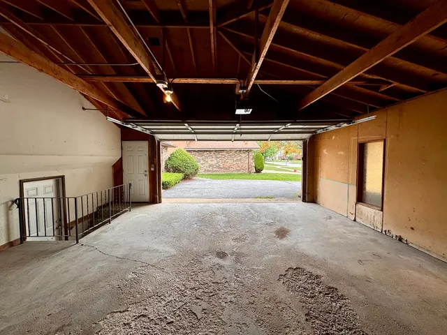 $298,000 | 17945 Maple Street, Lansing, IL 60438