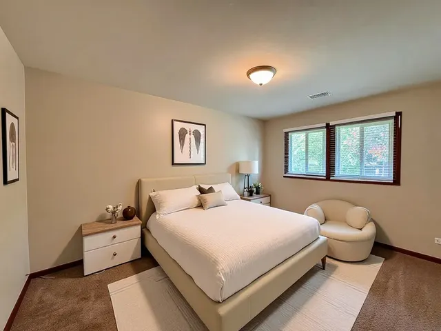 $298,000 | 17945 Maple Street, Lansing, IL 60438