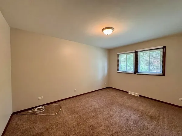 $261,000 | 17945 Maple Street, Lansing, IL 60438