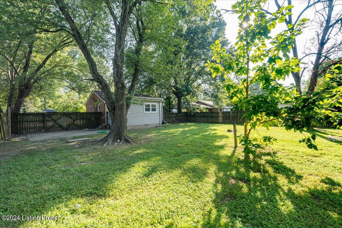 5701 Mt Washington Road Louisville, KY 40229 - Photo 20 of 22 17-FullRes-17