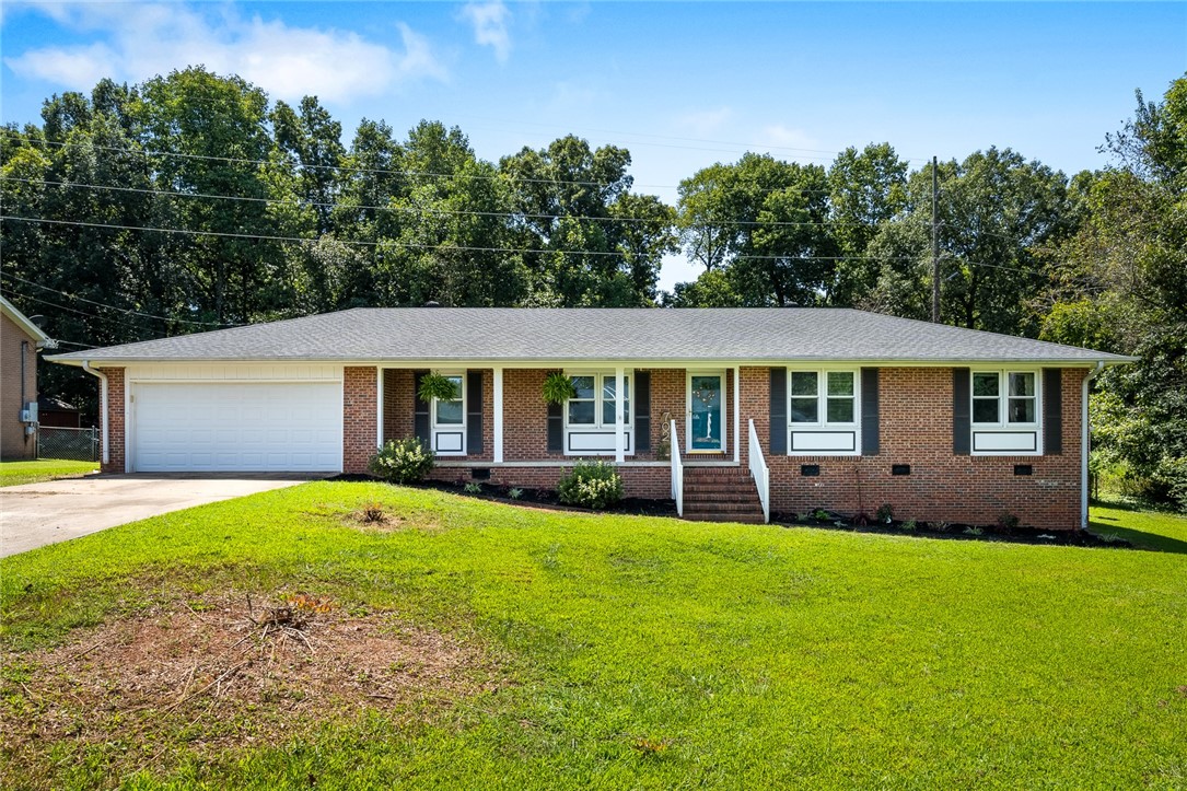 702 Timberlake Road Anderson, SC 29625 - Photo 1 of 33 Gallery Image 1