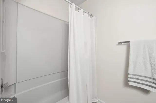 $580,000 | 2316 Glade Bank Way, Reston, VA 20191