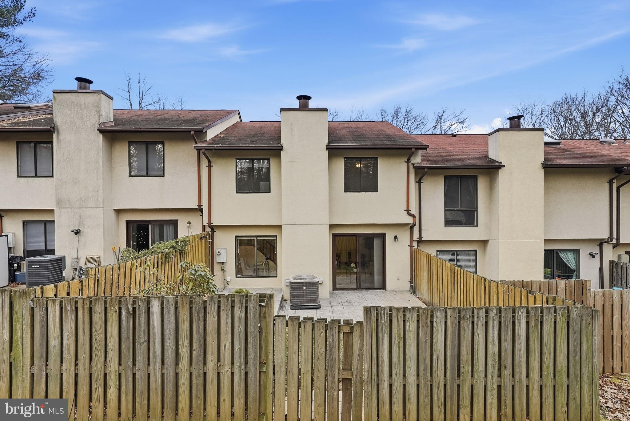 2316 Glade Bank Way Reston, VA 20191 - Photo 24 of 26