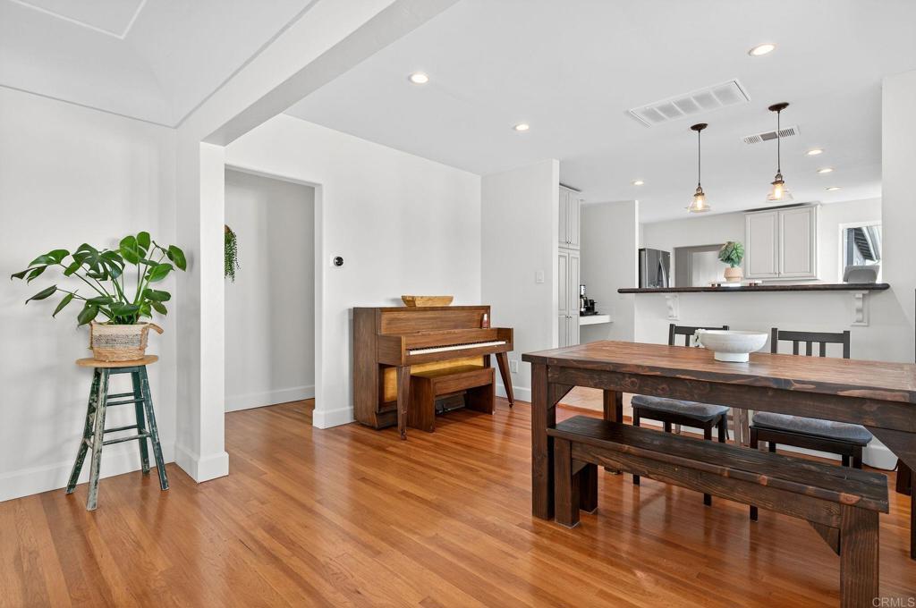 2930 Copley Avenue San Diego, CA 92116 - Photo 11 of 32