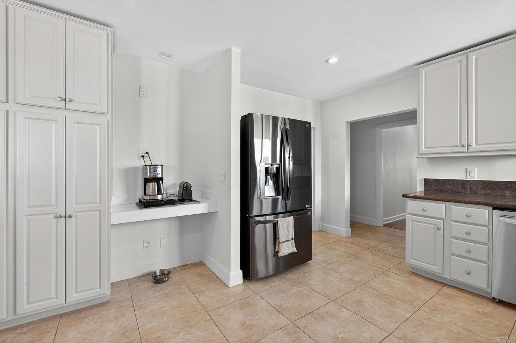 2930 Copley Avenue San Diego, CA 92116 - Photo 13 of 32