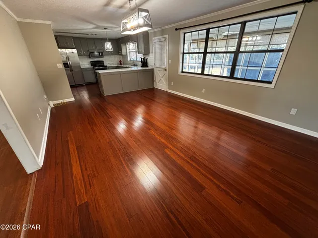 $319,900 | 652 North 2nd Street, Chipley, FL 32428