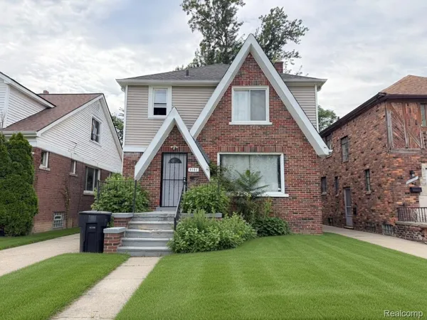 $110,000 | 9161 Lakepointe Street, Detroit, MI 48224