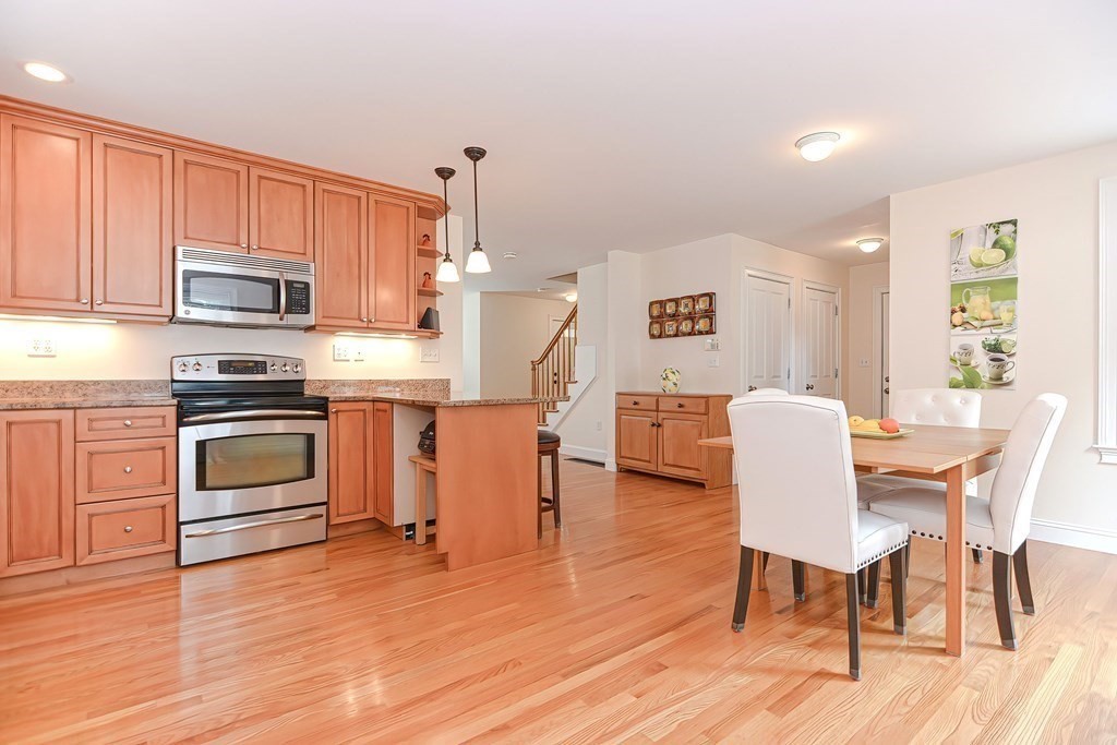 265 Plimpton Street, Unit 265 Walpole, MA 02081 - Photo 5 of 36 Gallery Image 5