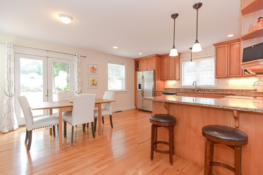 265 Plimpton Street, Unit 265 Walpole, MA 02081 - Photo 6 of 36 Gallery Image 6