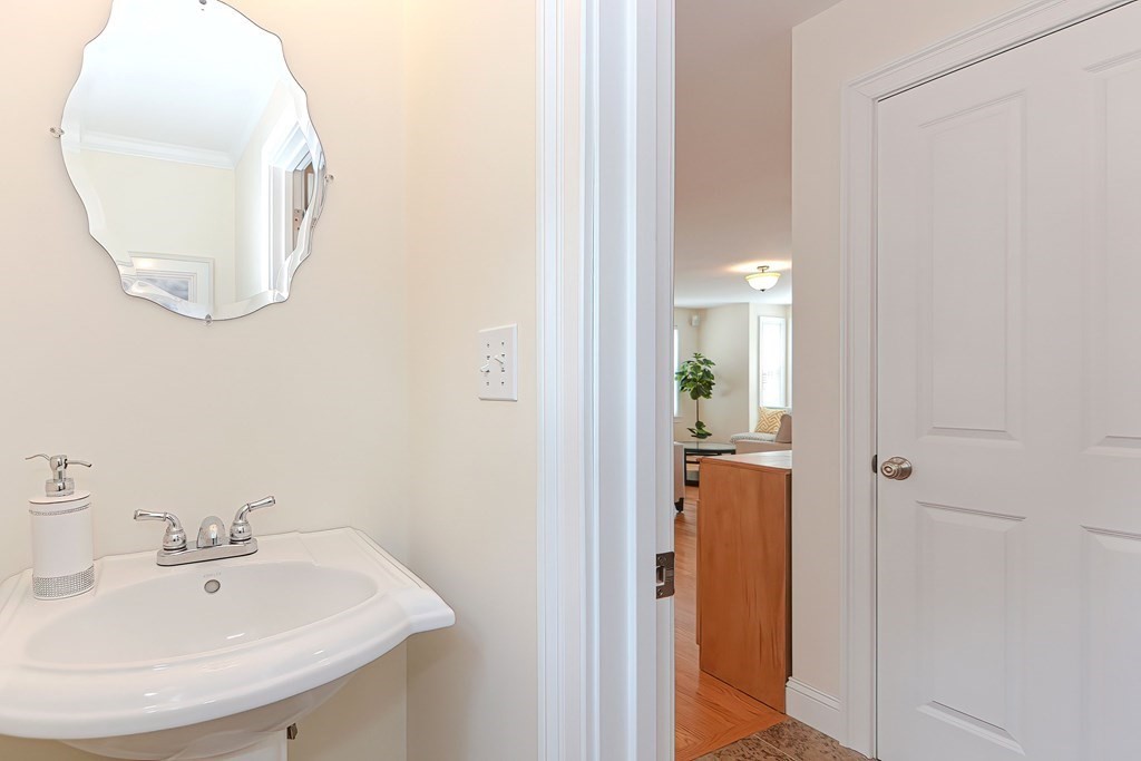 265 Plimpton Street, Unit 265 Walpole, MA 02081 - Photo 9 of 36 Gallery Image 9