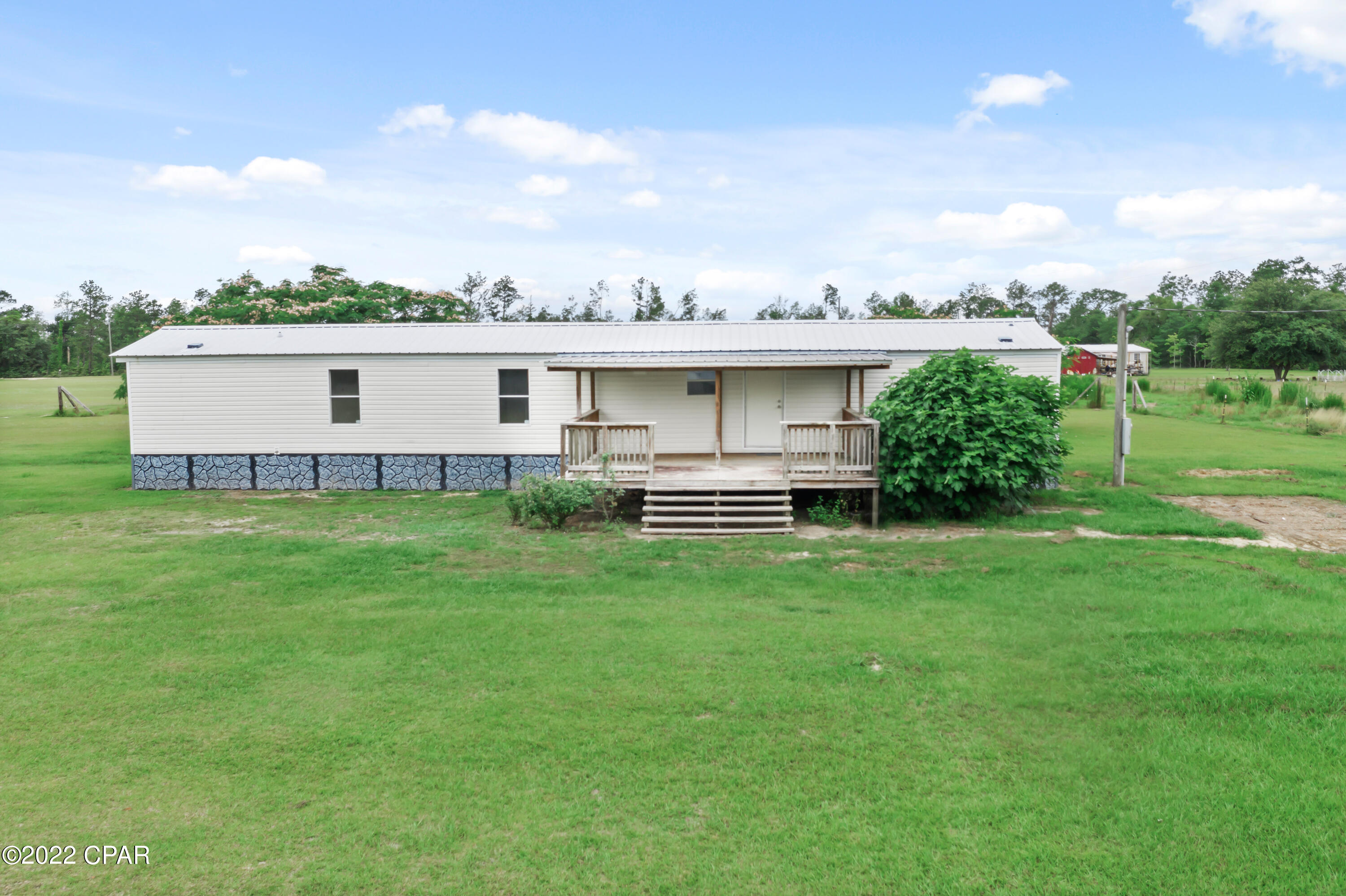702 Ocheesee Landing Road Grand Ridge, FL 32442 - Photo 13 of 27 Gallery Image 13