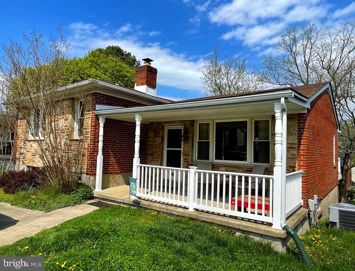 1916 Altavue Road Baltimore, MD 21228 - Photo 3 of 33