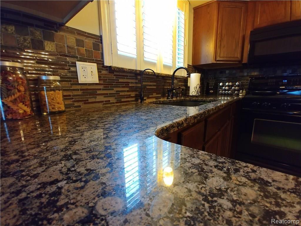 14108 Martin Road Warren, MI 48088 - Photo 10 of 25 20180203_171825.jpg