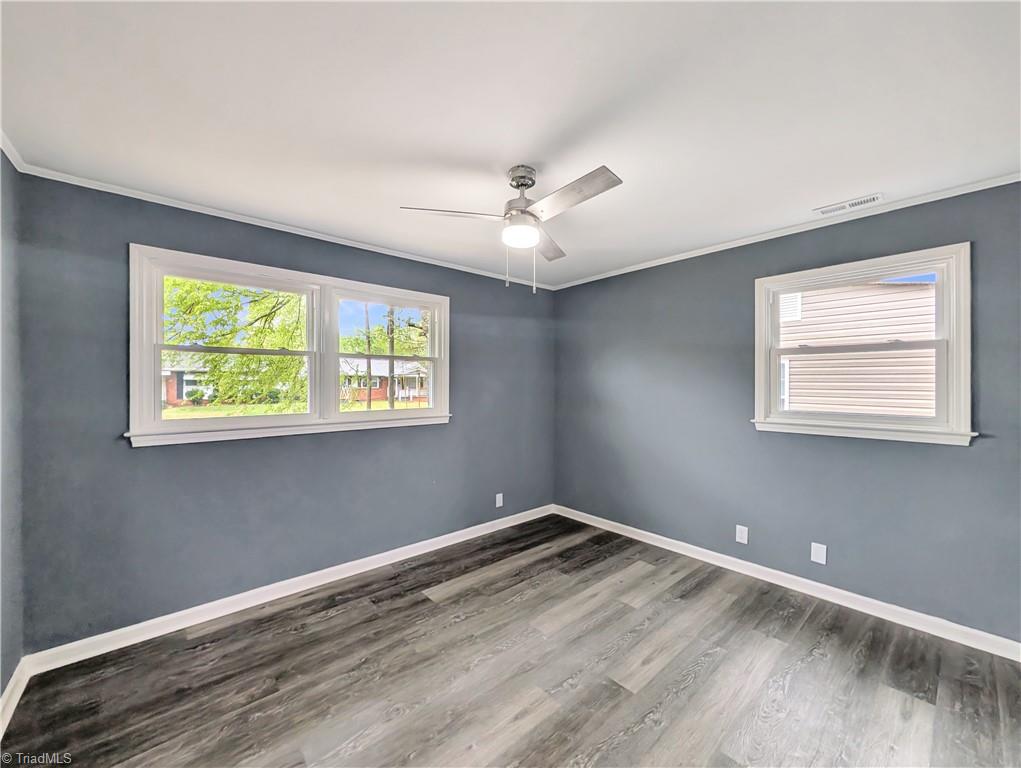 1614 Willow Road Greensboro, NC 27401 - Photo 4 of 16 Primary bedroom
