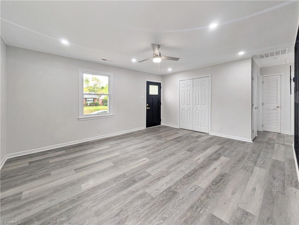 1614 Willow Road Greensboro, NC 27401 - Photo 8 of 16 Living room