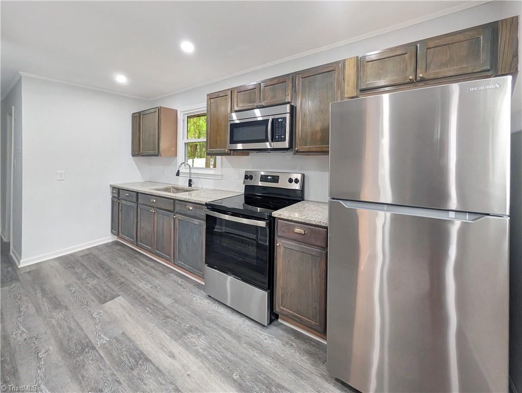 1614 Willow Road Greensboro, NC 27401 - Photo 9 of 16 Kitchen