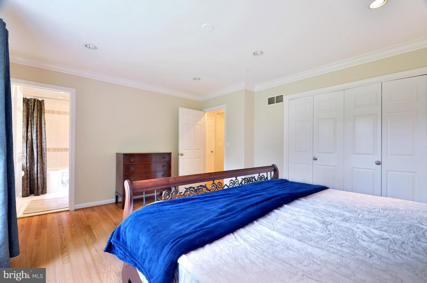 5107 Sangamore Road Bethesda, MD 20816 - Photo 16 of 30 Bedroom (Master)