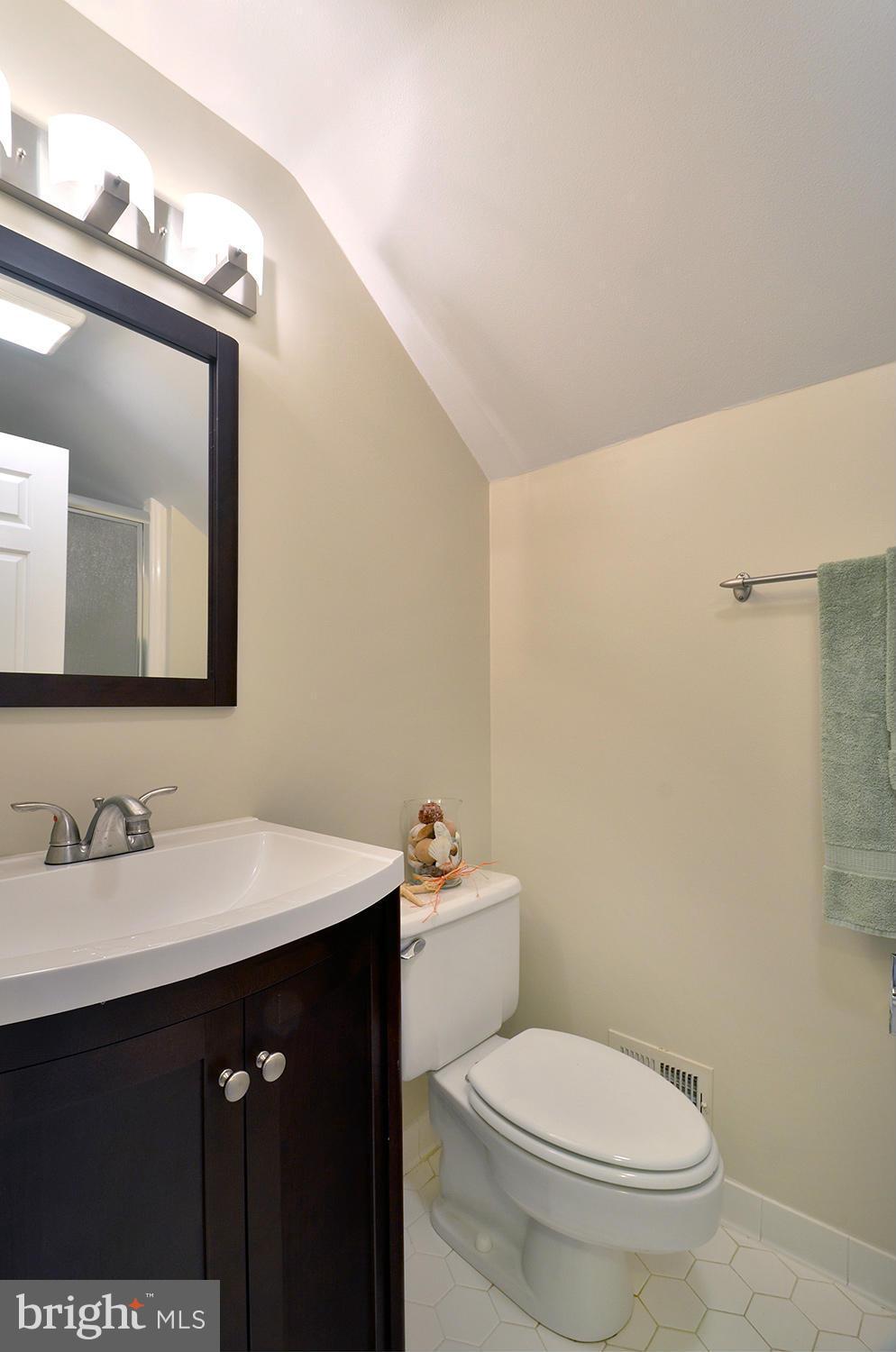 5107 Sangamore Road Bethesda, MD 20816 - Photo 24 of 30 Bath