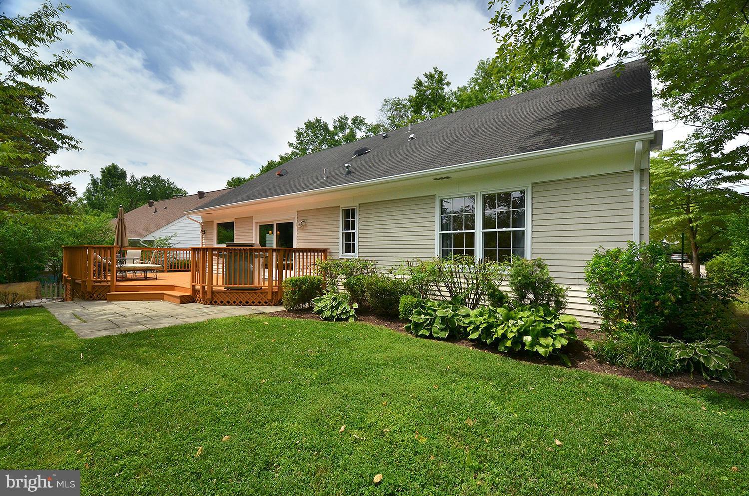 5107 Sangamore Road Bethesda, MD 20816 - Photo 27 of 30 Exterior (Rear)