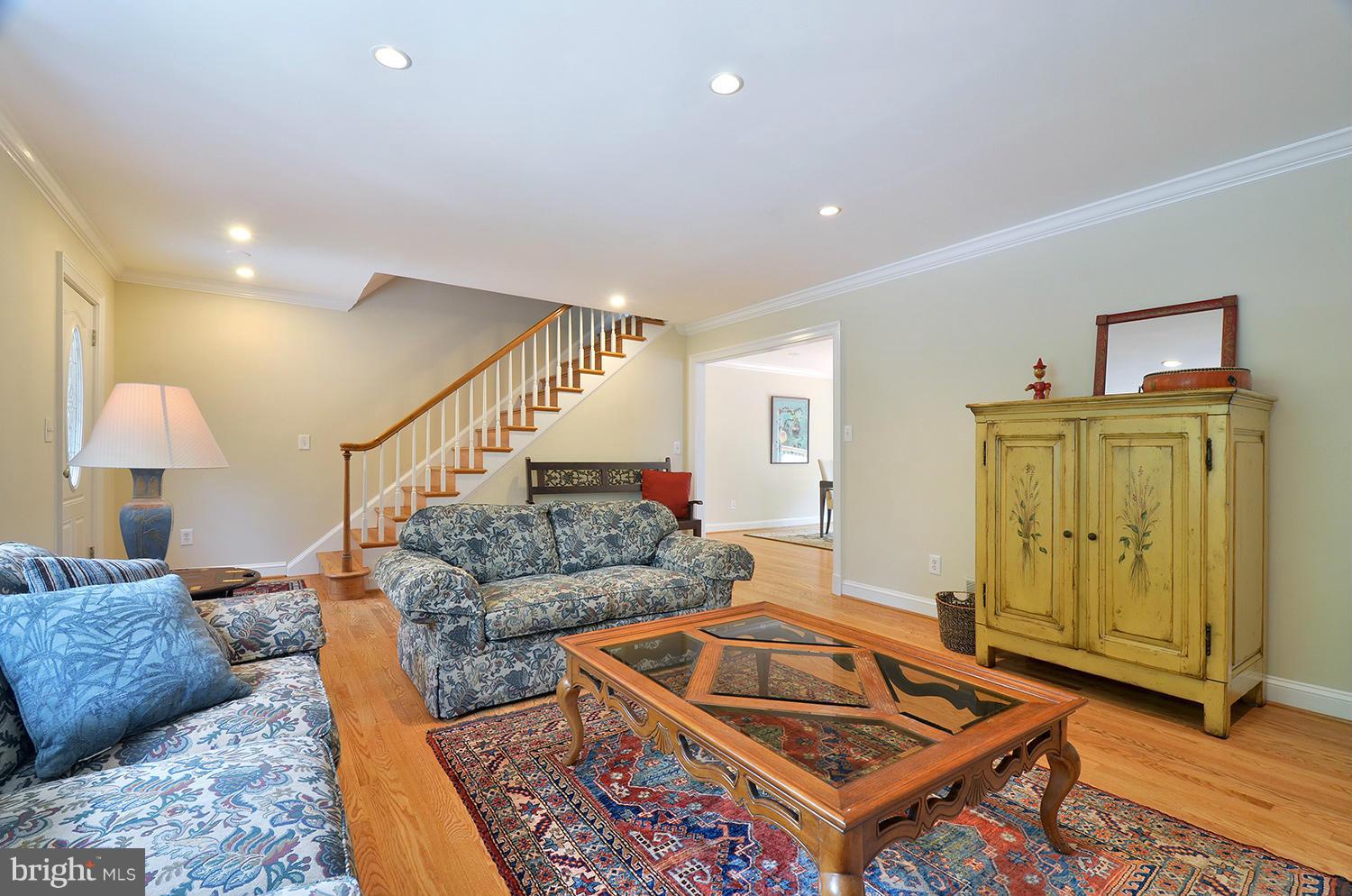 5107 Sangamore Road Bethesda, MD 20816 - Photo 8 of 30 Living Room